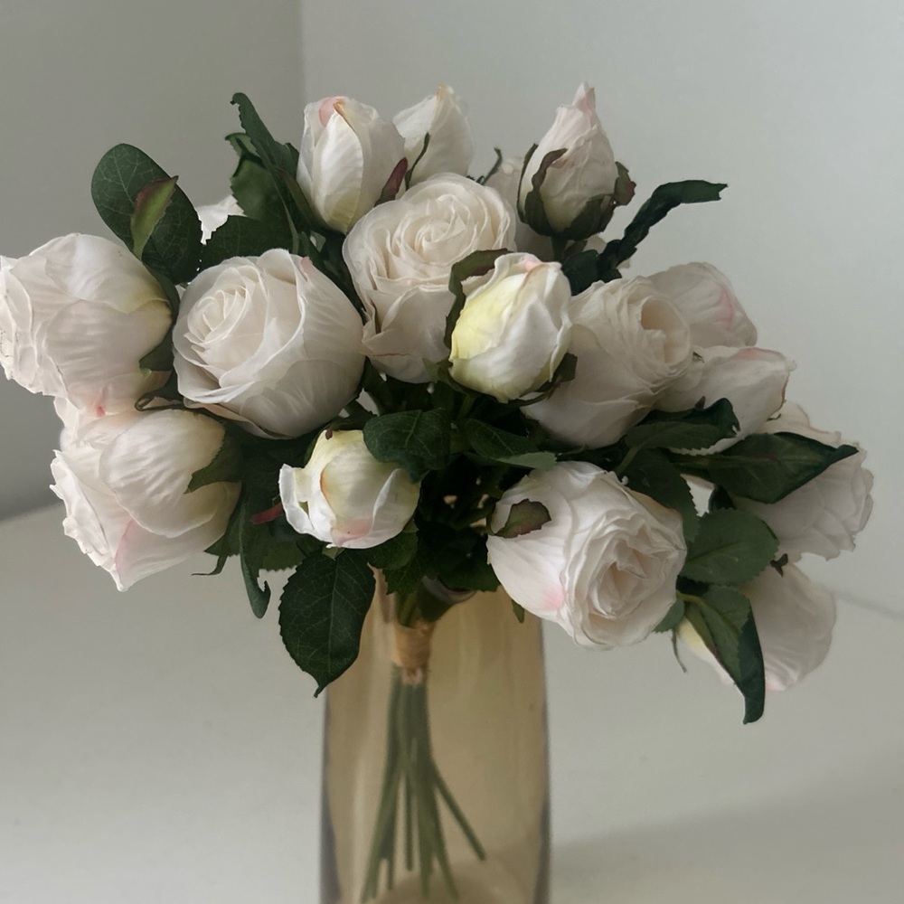 Elegant Faux Ivory Rose Bouquet Home Decor Stems Only -12 stems/24 buds NEW - Picture 3 of 14